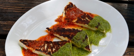 Grilled cheese with mojo sauce Grilled cheese with mojo sauce