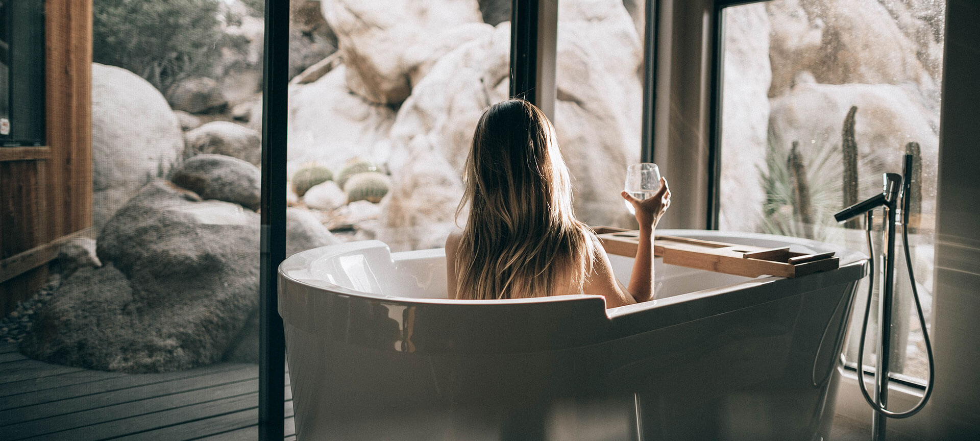 Health and beauty experiences Woman relaxing at a spa
