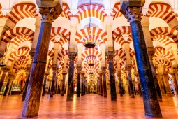Sala delle colonne della Moschea Cattedrale di Cordova