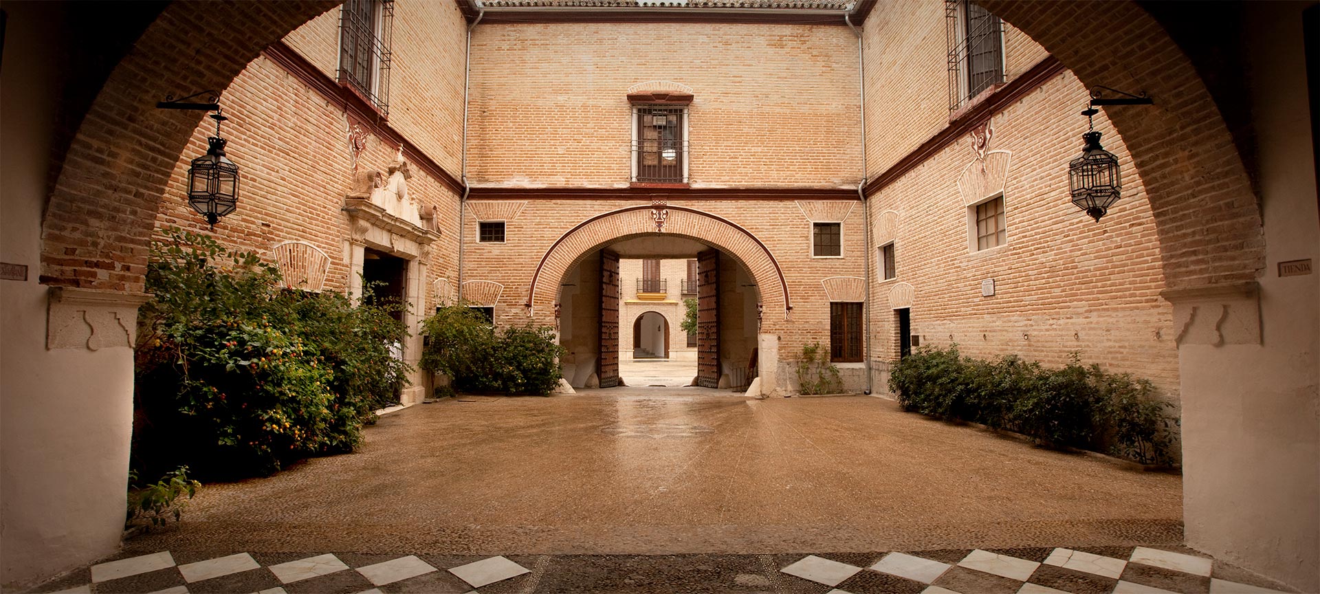 Patio del Palacio de Benamejí en Écija. Sevilla