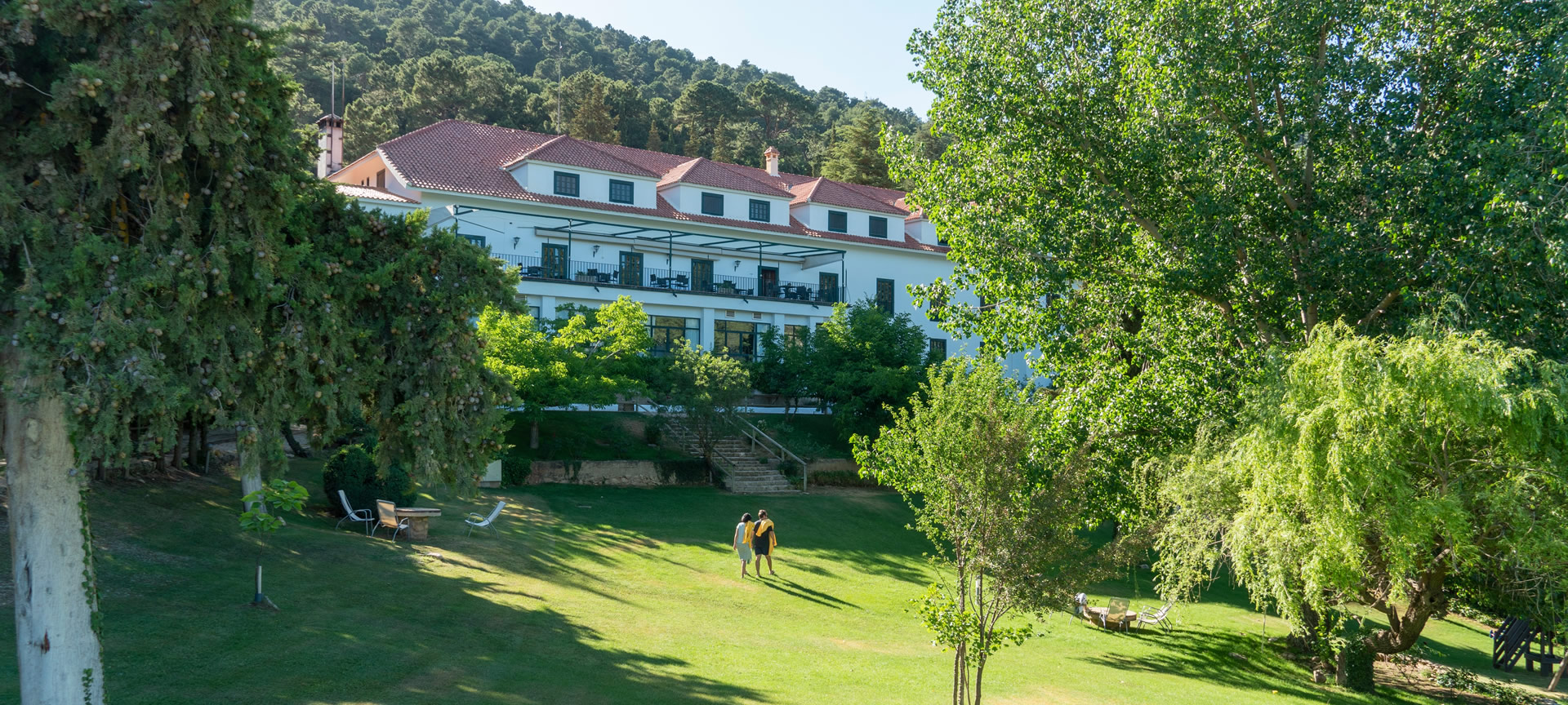 Veduta dell'esterno e dei dintorni del Parador de Cazorla Veduta dell'esterno e dei dintorni del Parador de Cazorla