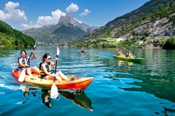 Embalse de Lanuza y turismo deportivo en Sallent de Gállego. Huesca