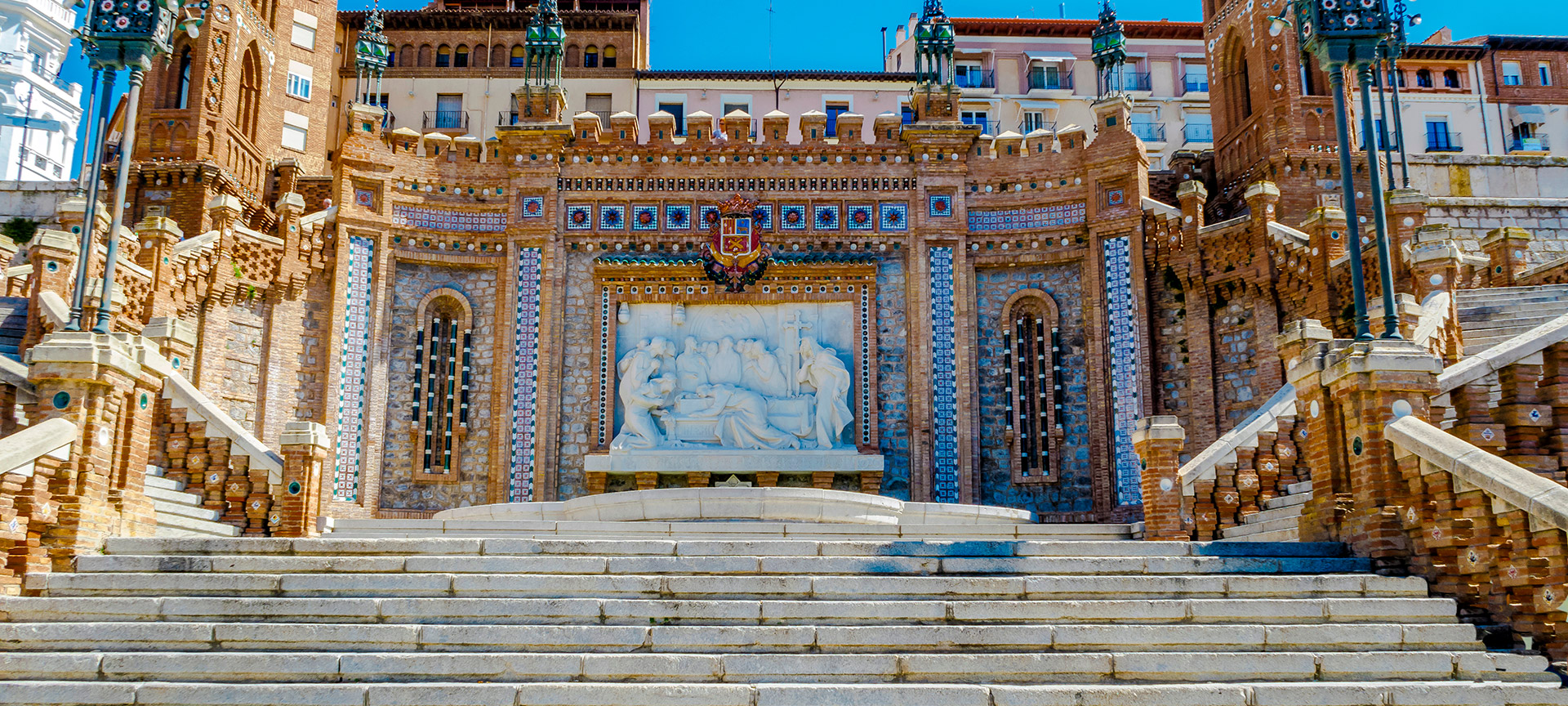 Escalier et fontaine des Amants de Teruel