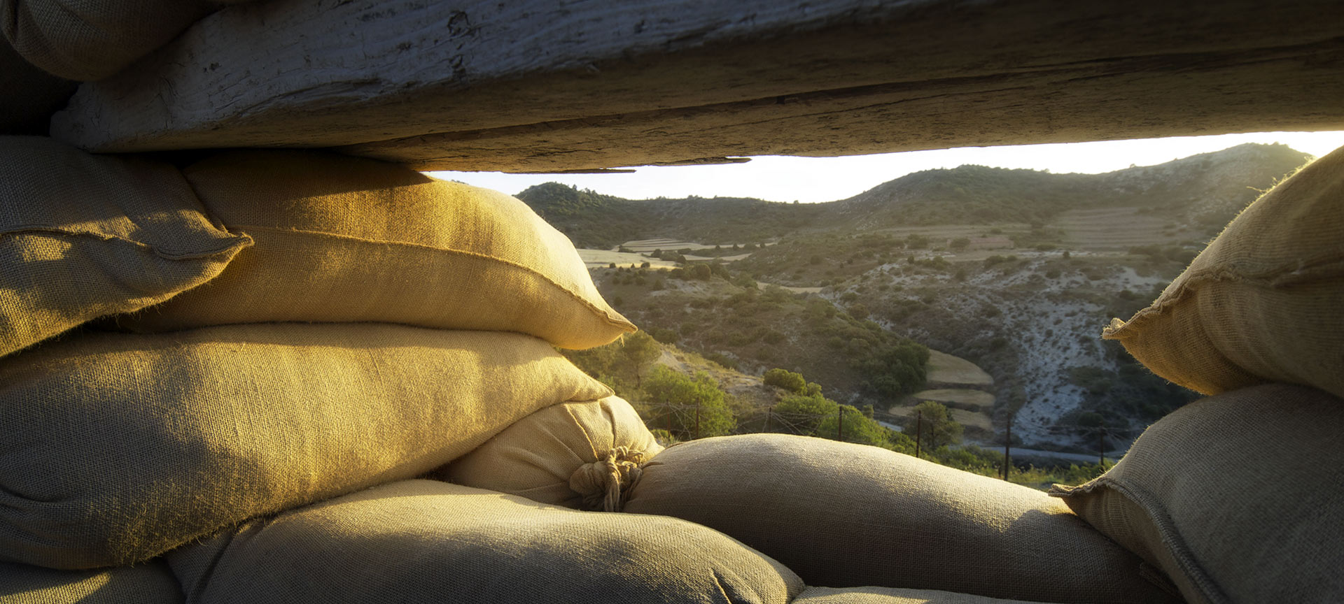 Beobachtungsschacht auf dem Monte Irazo, Aragonien Beobachtungsschacht auf dem Monte Irazo, Aragonien