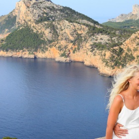 "Selfie" avec vue sur le cap Formentor (Majorque)