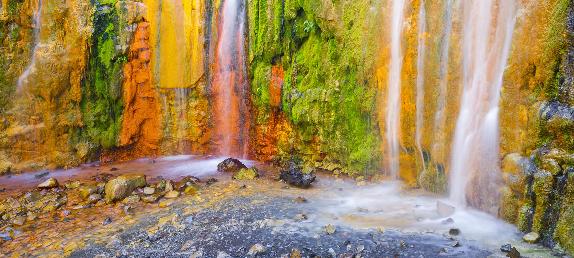 Cascada de Colores nel parco nazionale della Caldera de Taburiente. Isola di La Palma. Canarie.