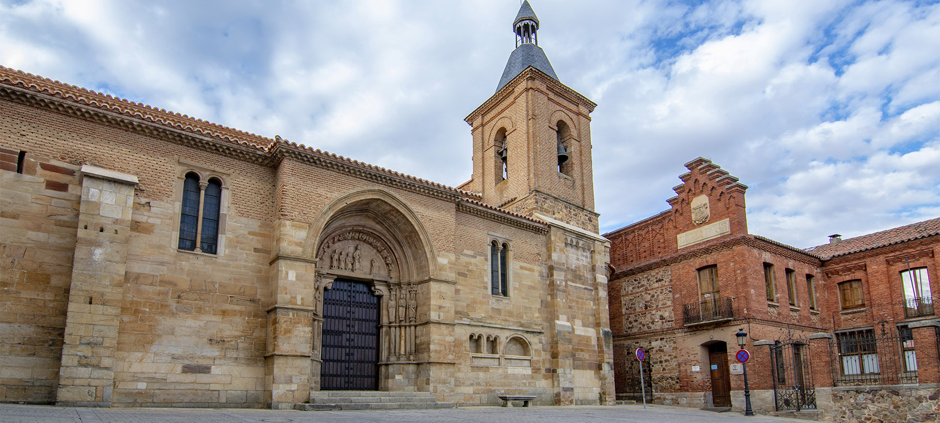 Iglesia de San Juan del Mercado, en Benavente, Zamora (Castilla y León)