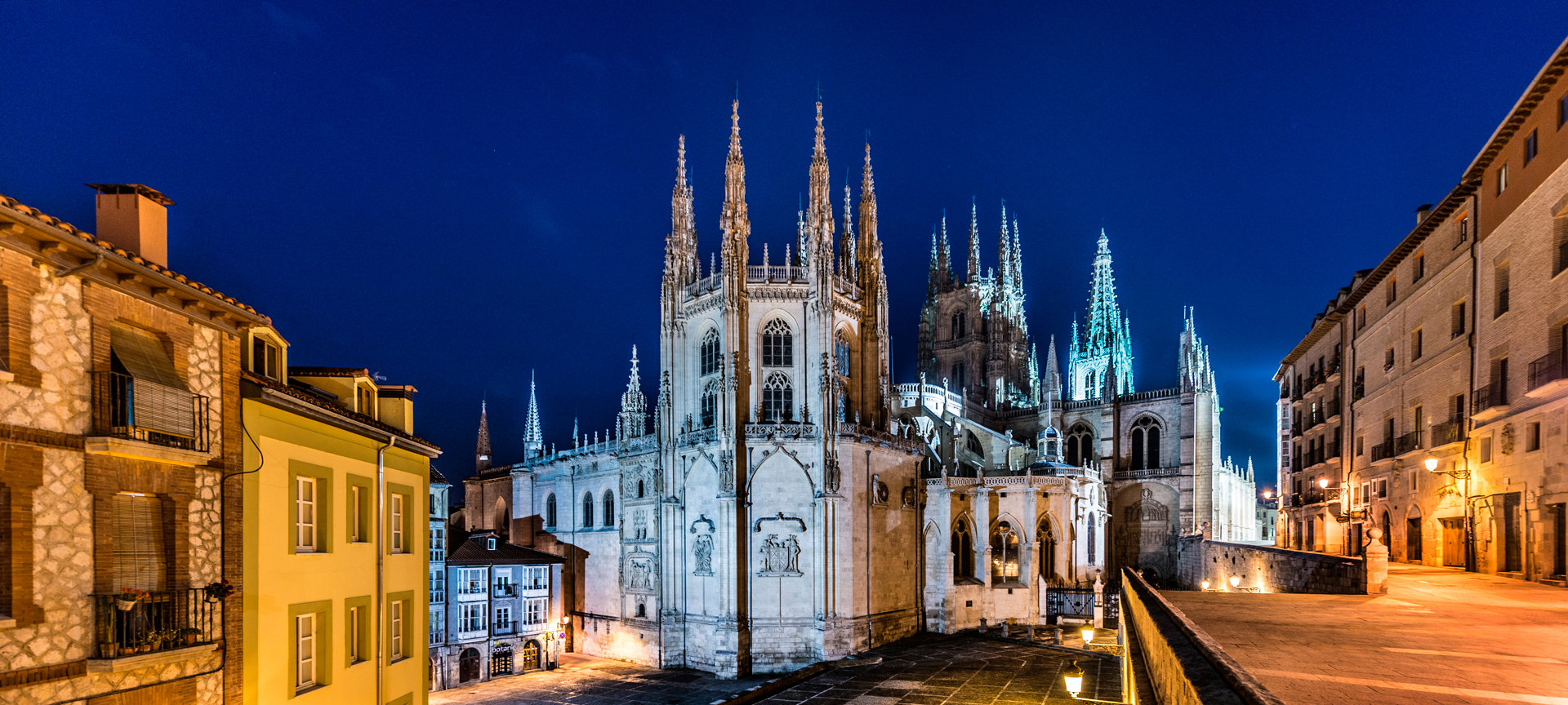 Veduta notturna della Cattedrale di Burgos, Castiglia e León