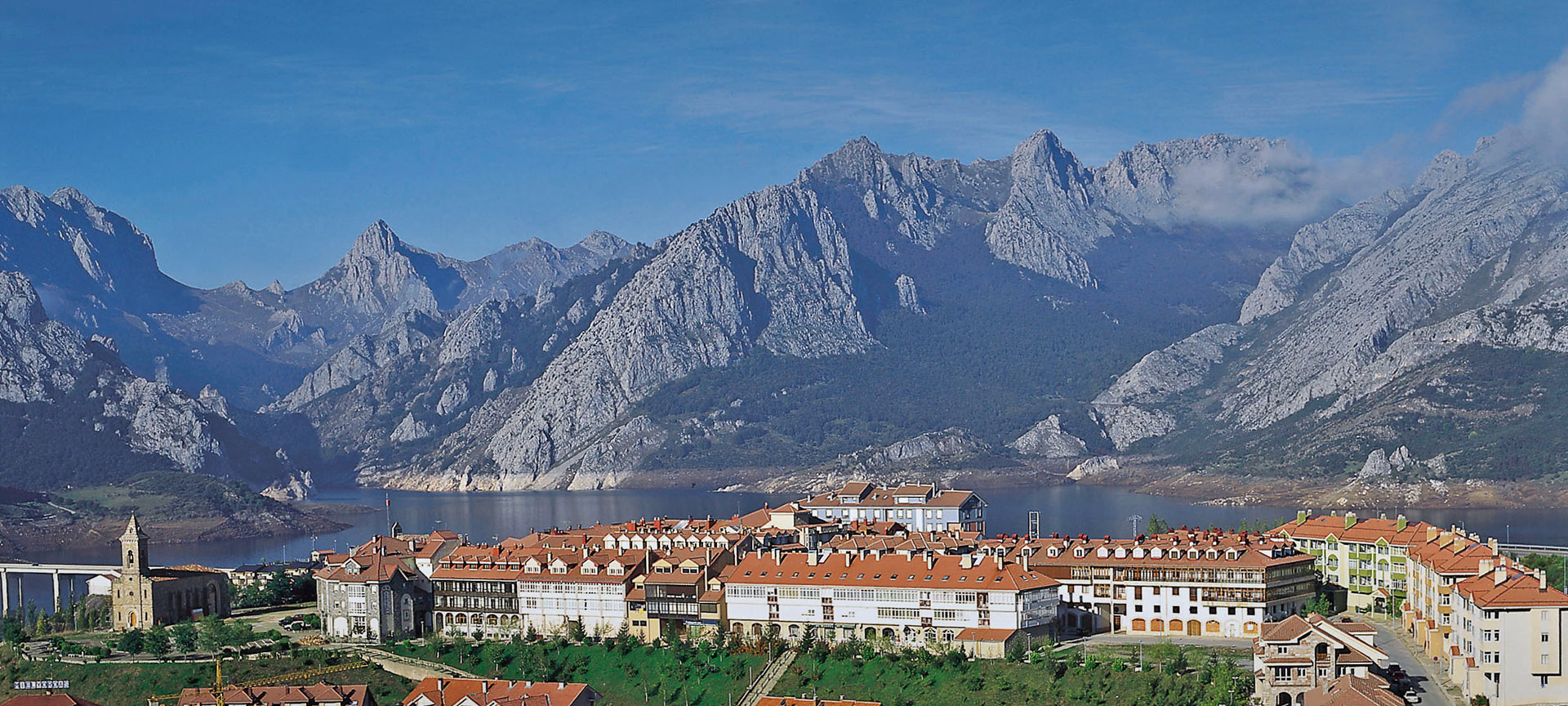 Veduta di Riaño. León Veduta di Riaño. León