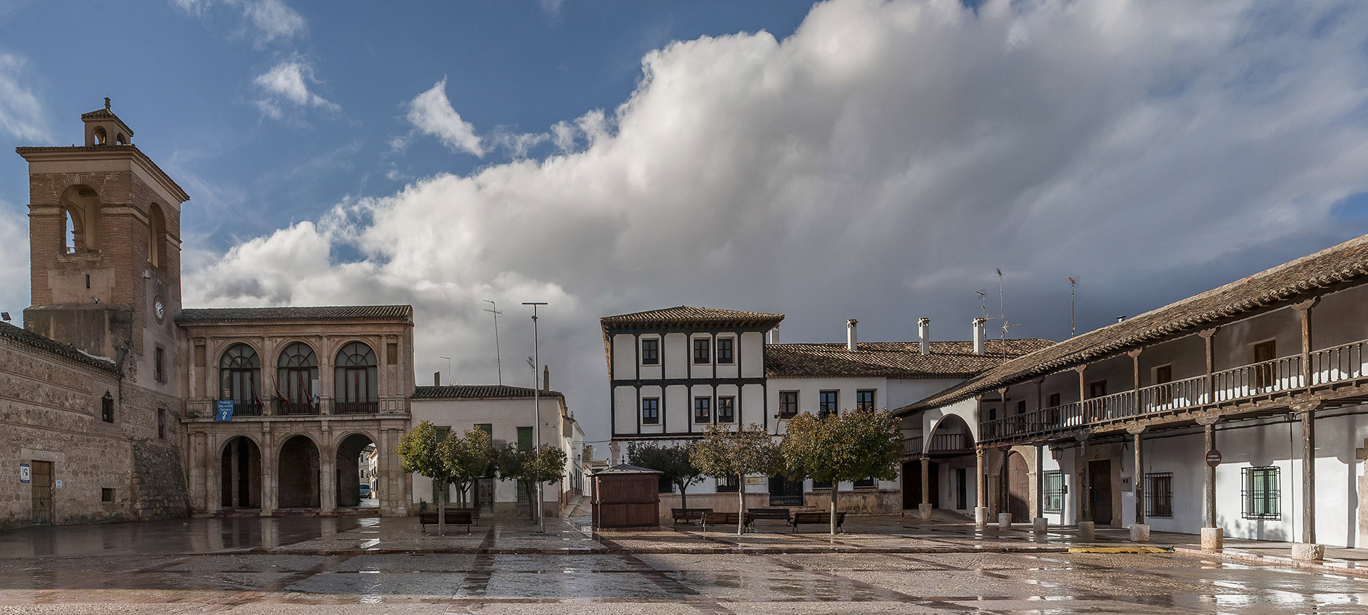 Plaza Mayor de Villanueva de la Jara (province de Cuenca, Castille-La Manche)