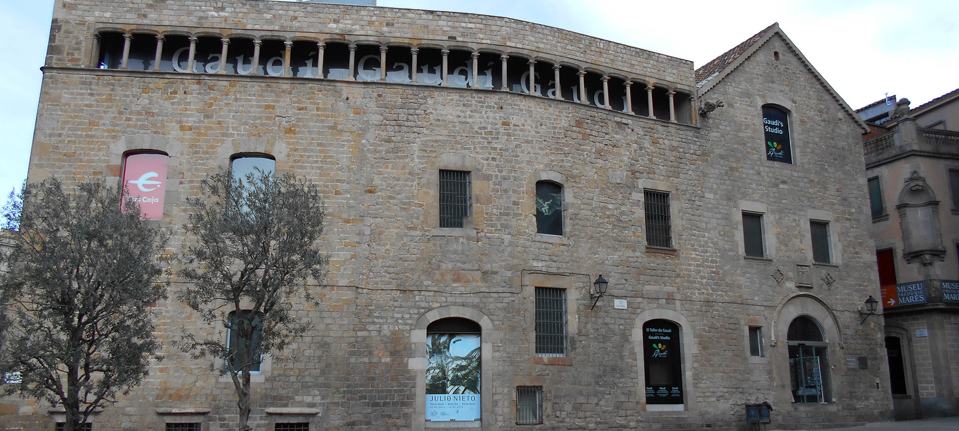 Casa de la Pia Almoina House