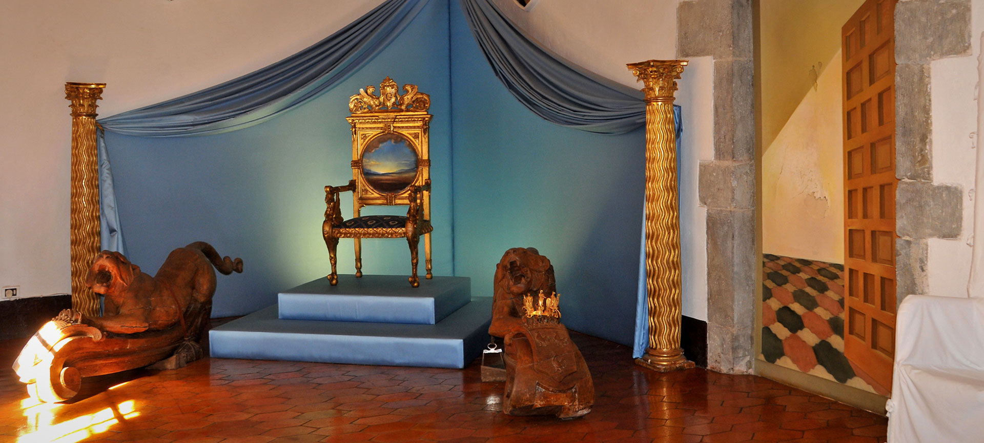 Sala Escuts in der Burg Gala Dalí in Púbol