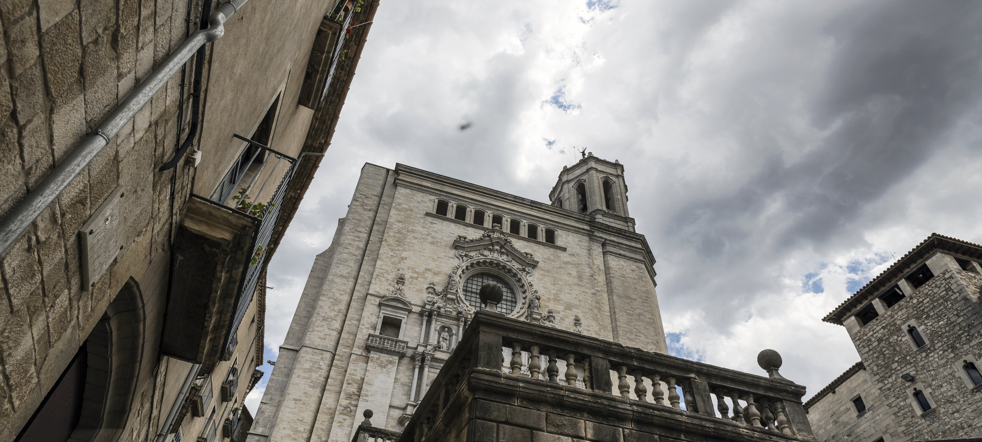 Vue de la cathédrale Santa María à Gérone, Catalogne