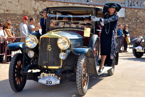 Vintage car taking part in the Sitges International Vintage Car Rally Vintage car taking part in the Sitges International Vintage Car Rally