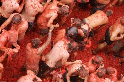 A Tomatina