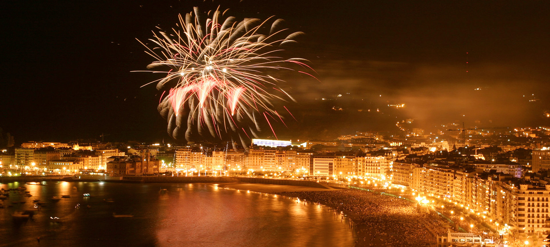 Feux d'artifices lors de la <i>Semana Grande</i> de Saint-Sébastien
