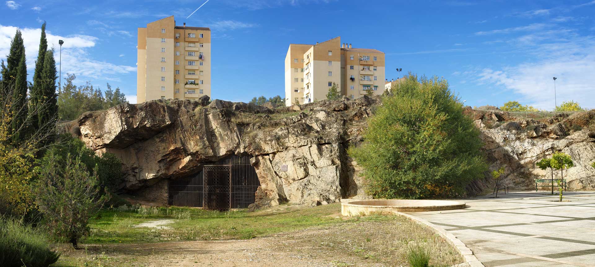Jaskinia Maltravieso, Cáceres Jaskinia Maltravieso, Cáceres
