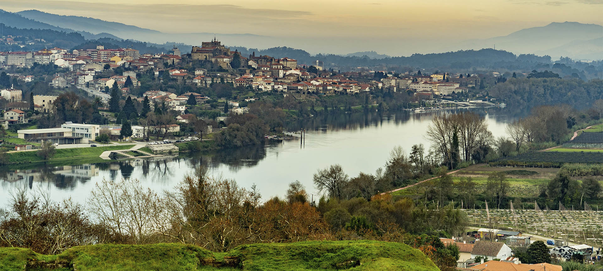Panorama Tui (prowincja Pontevedra, Galicja)