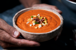 Schale mit Salmorejo