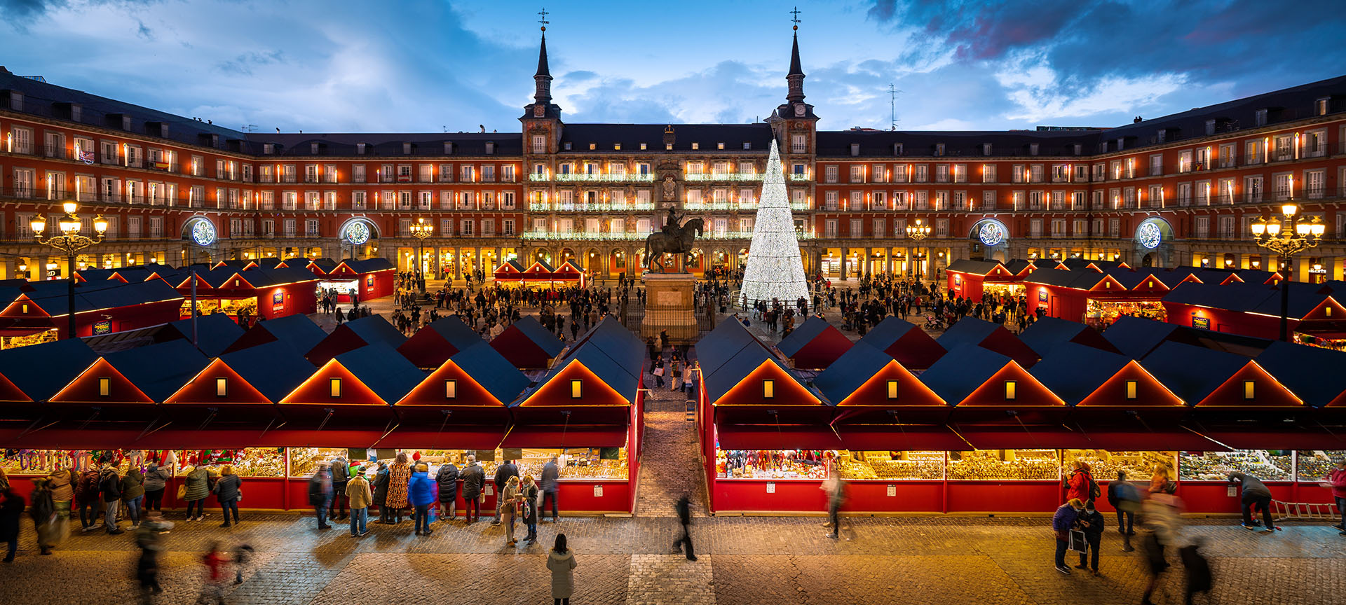 Christmas market in Madrid's Plaza Mayor Christmas market in Madrid's Plaza Mayor