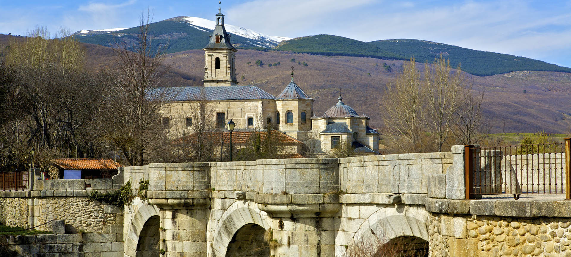 Perdón Bridge across from the Monastery of Santa María de El Paular in Rascafría (Madrid)