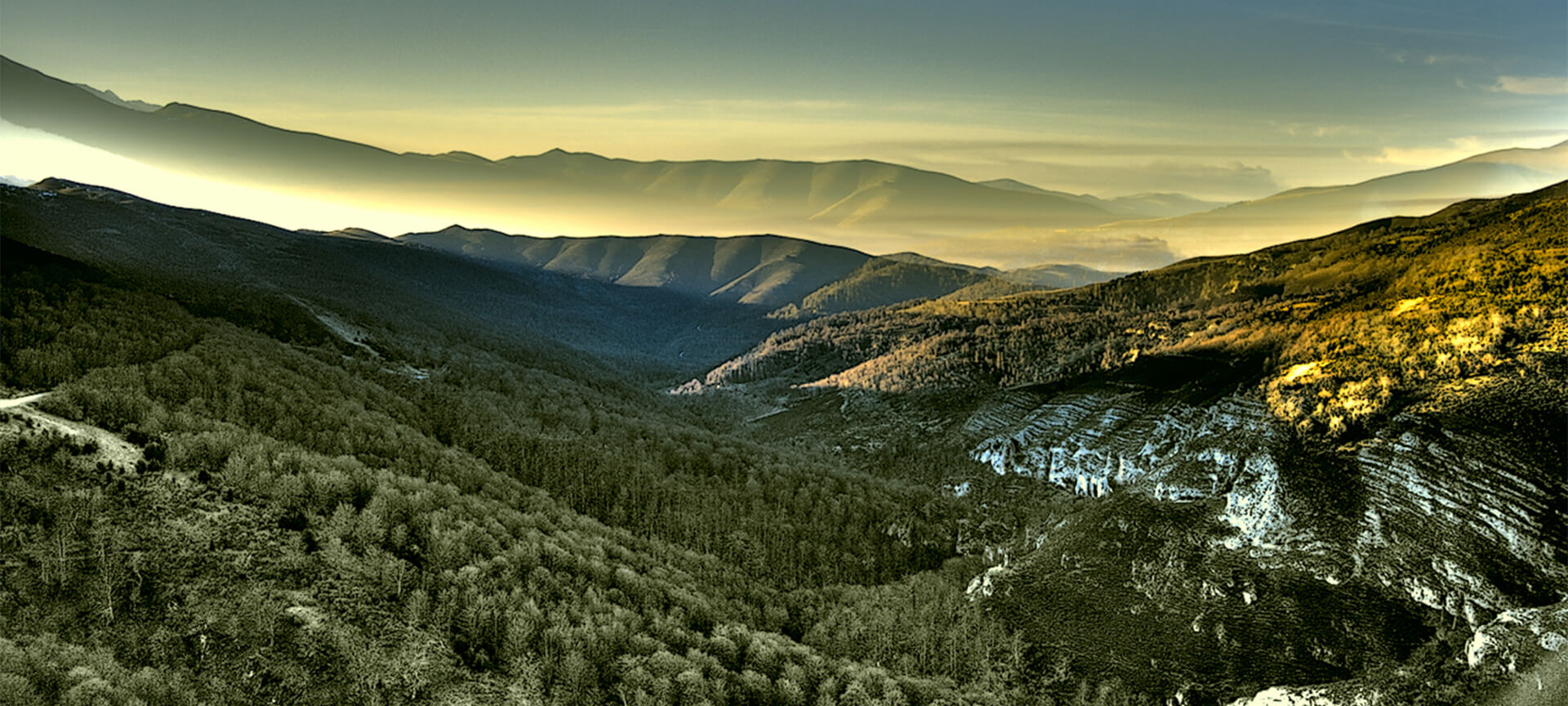 Valle de Cabuerniga w Obszarze Chronionego Krajobrazu Saja Besaya Valle de Cabuerniga w Obszarze Chronionego Krajobrazu Saja Besaya