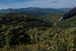 Vista geral da paisagem protegida da Serra de Santo Domingo, Biel, Saragoça, Aragão