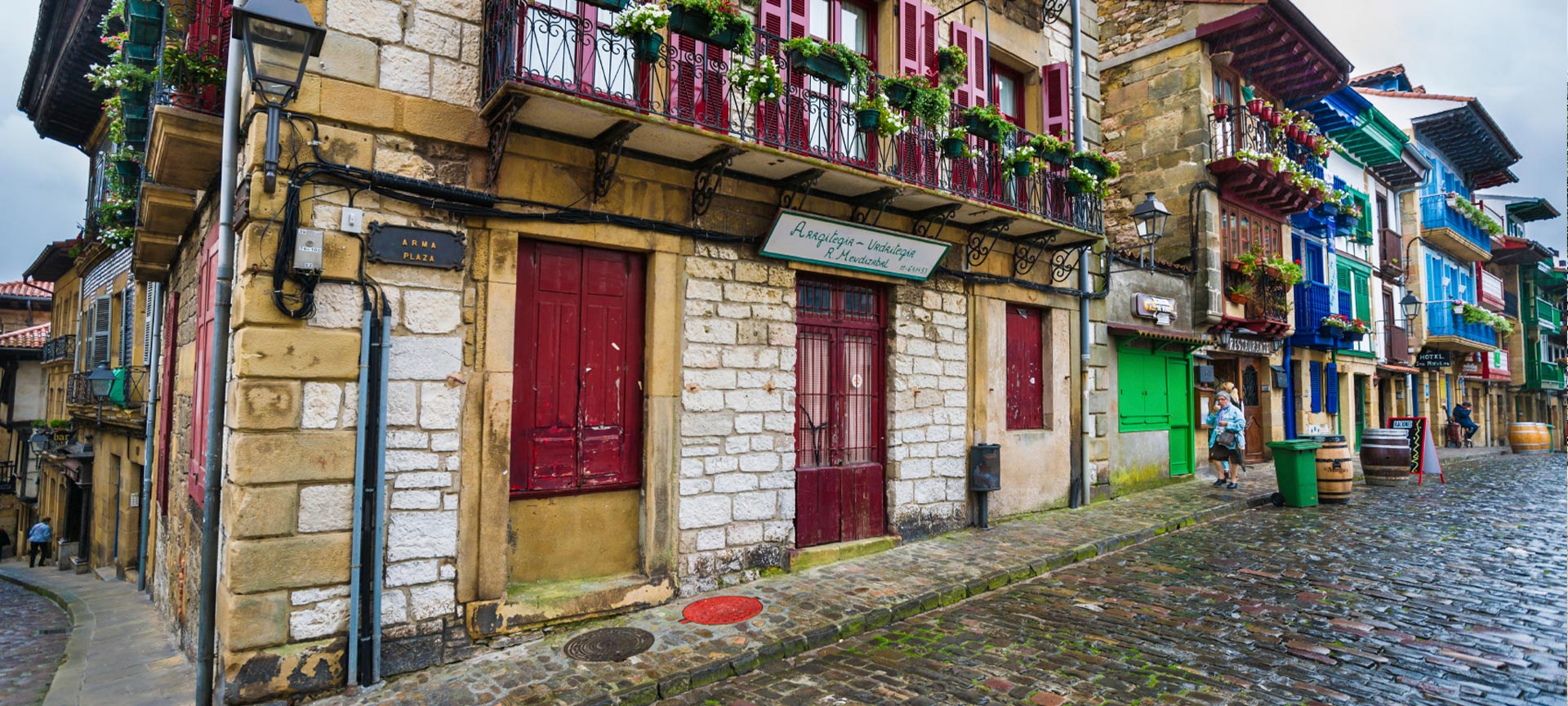 Rues de Hondarribia, province de Guipuscoa (Pays basque) Rues de Hondarribia, province de Guipuscoa (Pays basque)