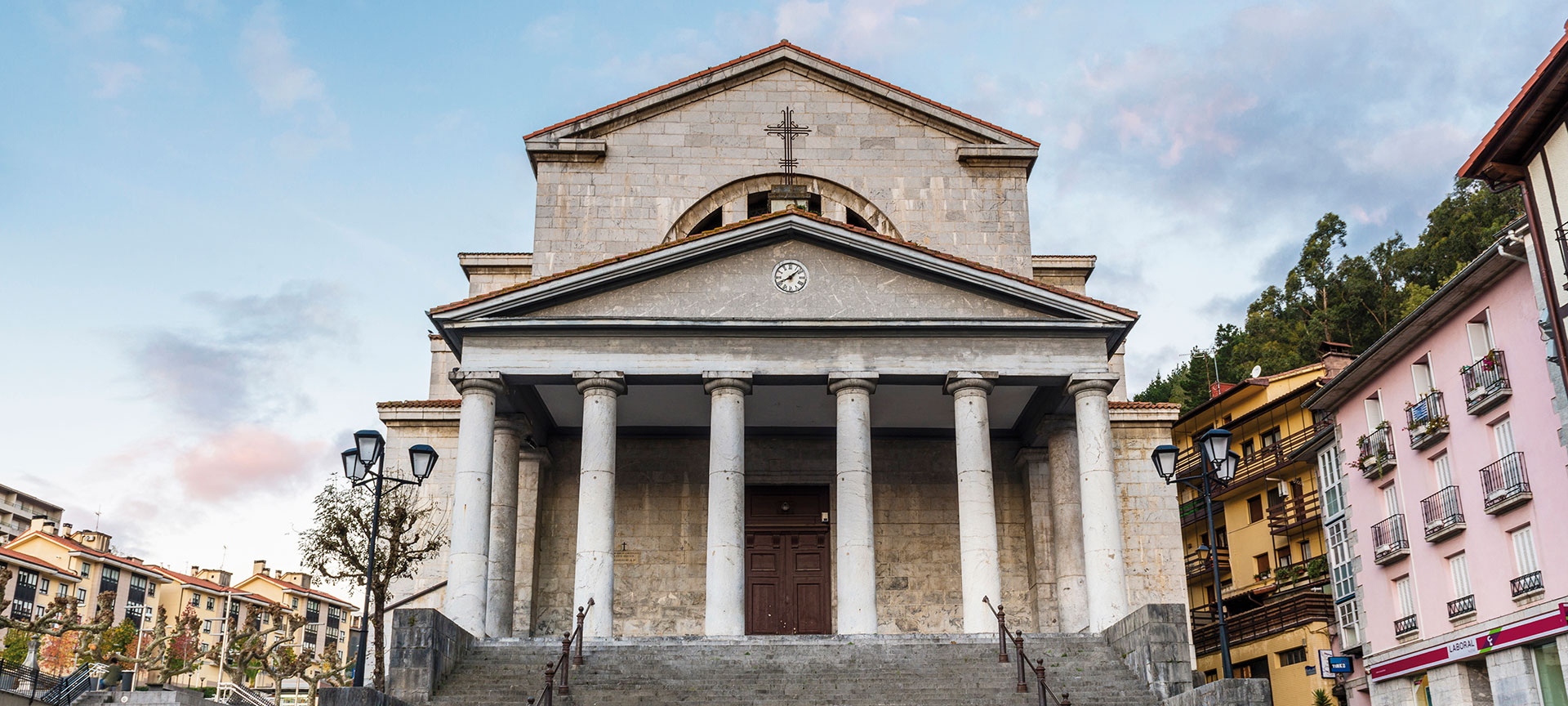 Église Nuestra Señora de la Asunción (Mutriku) Église Nuestra Señora de la Asunción (Mutriku)