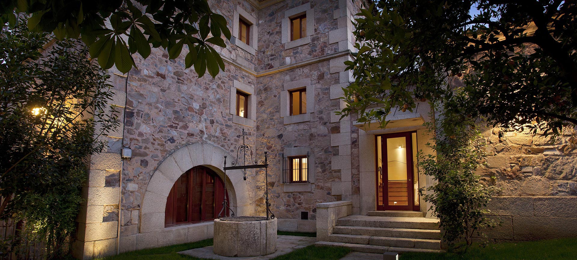 Parador de Cáceres の庭園の景観