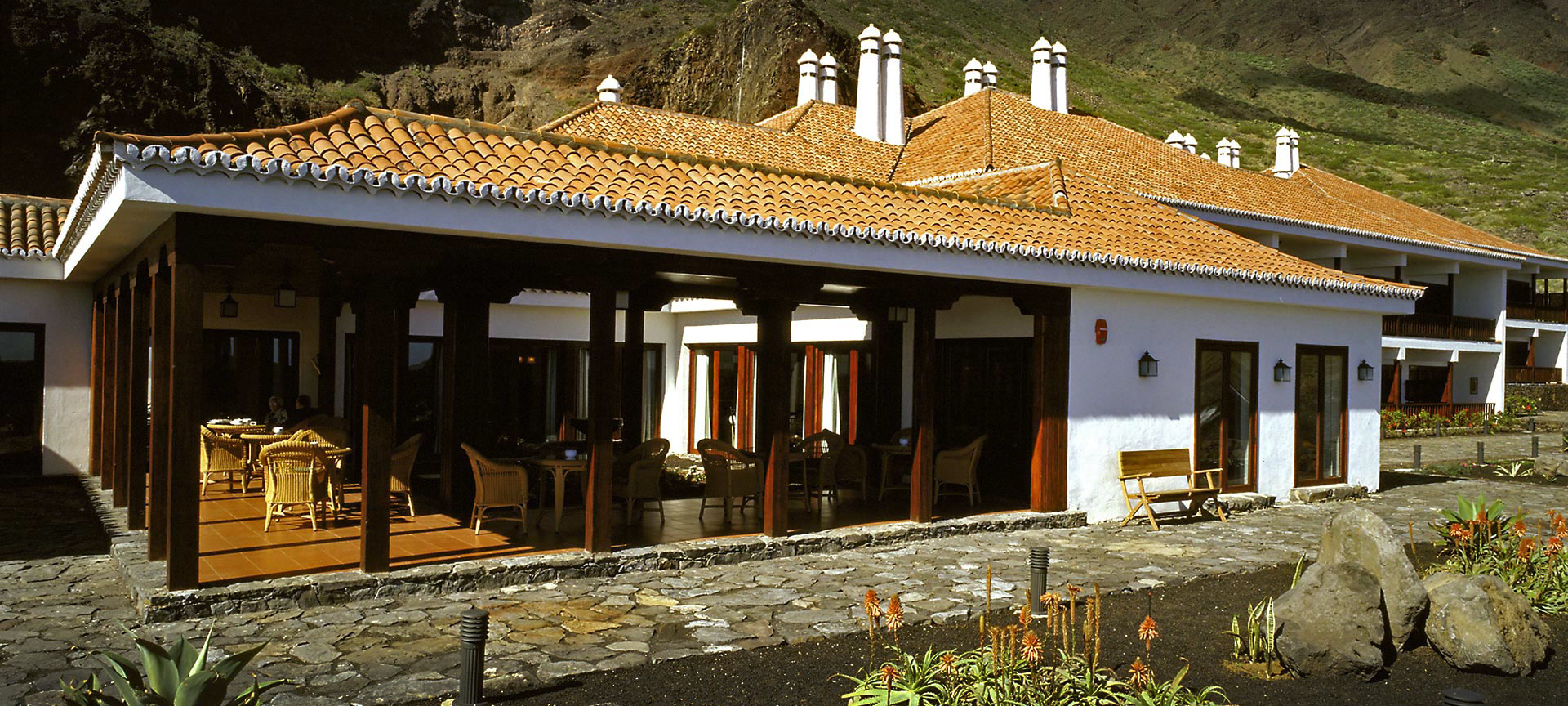 Vista externa do Parador de El Hierro