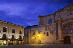 Vista externa do Parador de Santo Domingo de la Calzada