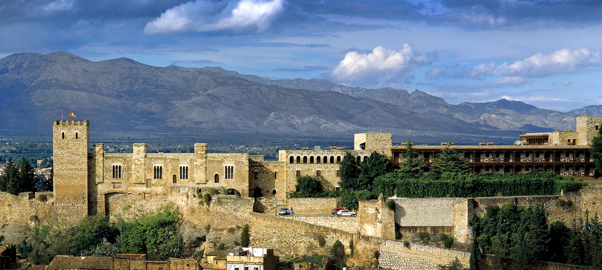 Vista externa do Parador de Tortosa