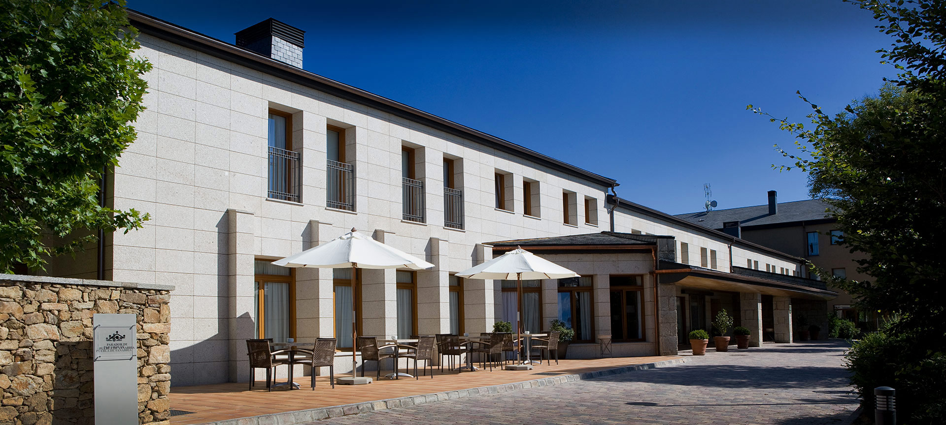 Parador de Puebla de Sanabria の外観