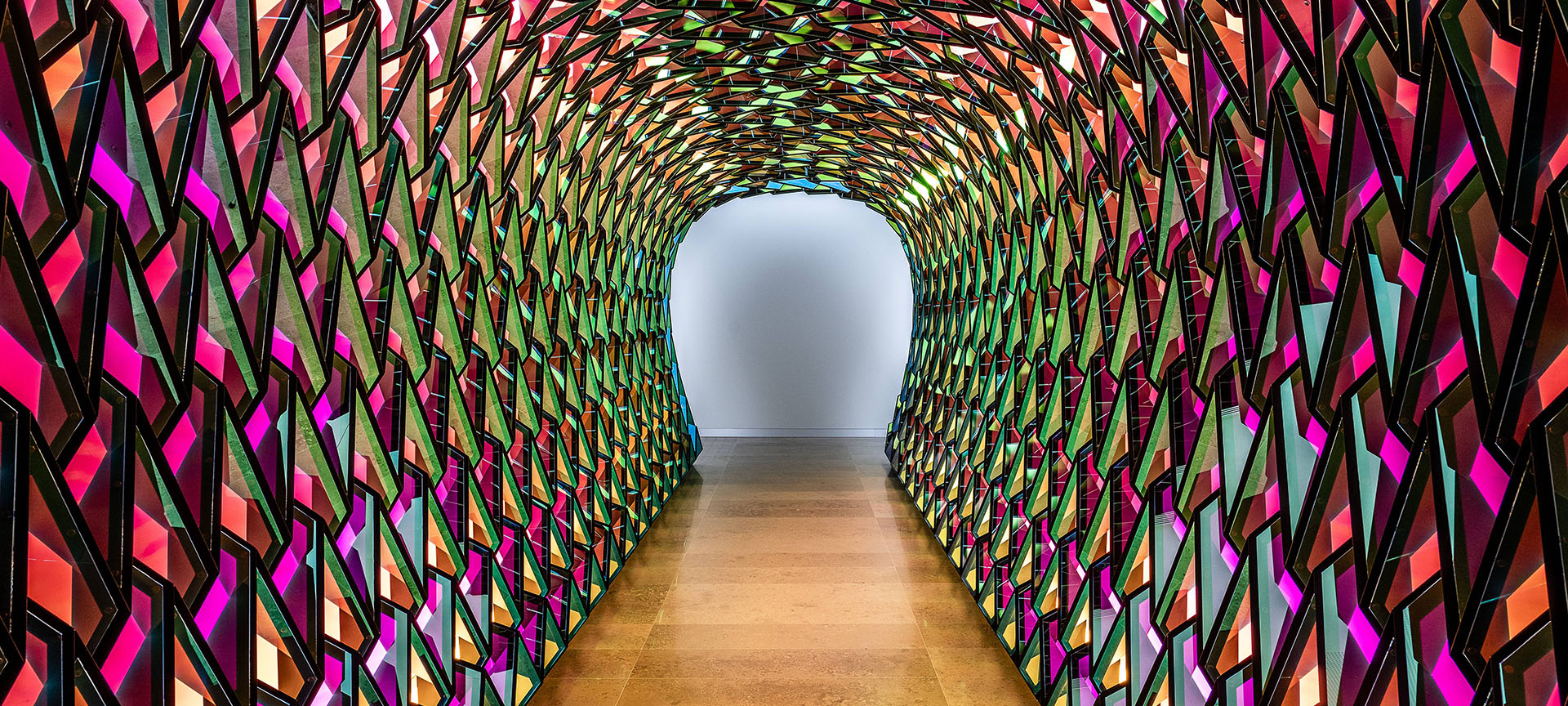 «Tunnel per svelare il tempo» opera di Olafur Eliasson. Centro d'Arte Hortensia Herrero