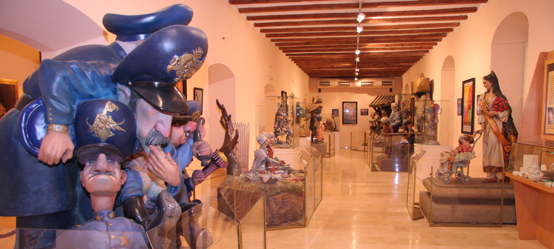 First-floor gallery in the Museum of the Fallas First-floor gallery in the Museum of the Fallas
