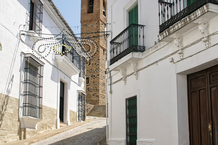 Calle de Almonaster La Real (Huelva, Andalusia) Calle de Almonaster La Real (Huelva, Andalusia)