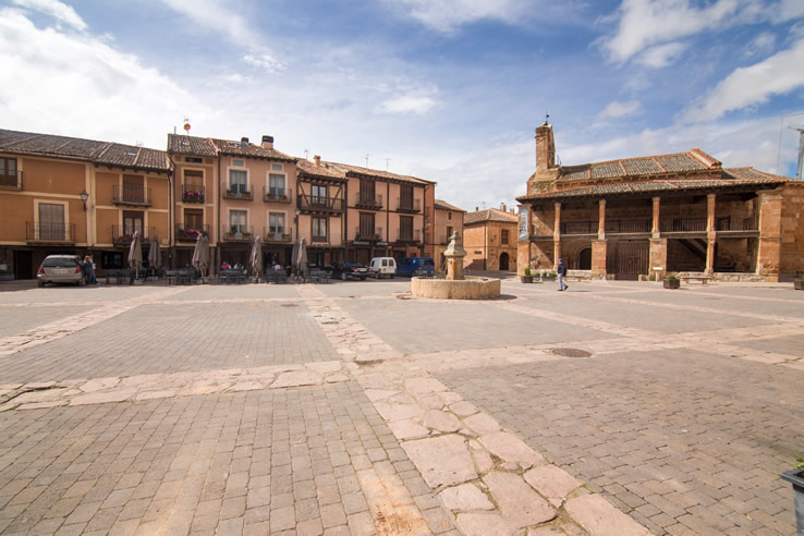 Plaza Mayor di Ayllón (Segovia, Castiglia e León) Plaza Mayor di Ayllón (Segovia, Castiglia e León)