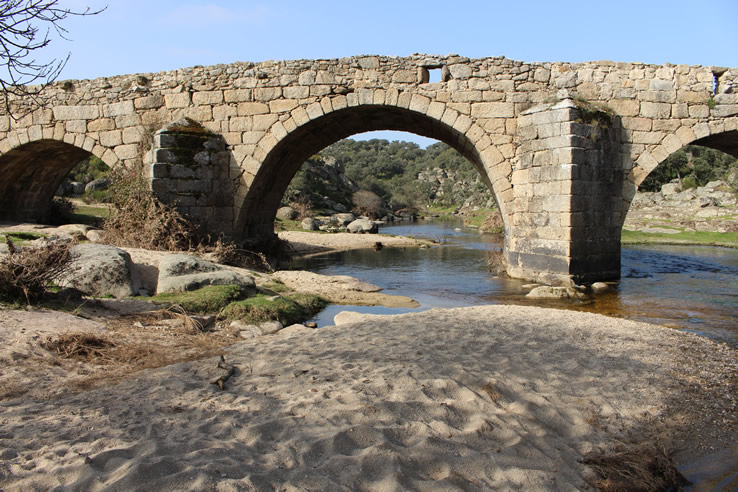 Medieval bridge in Ledesma (Salamanca, Castilla y León) Medieval bridge in Ledesma (Salamanca, Castilla y León)