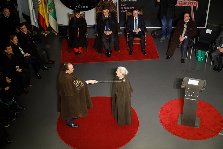The traditional ceremony of the Encomenda do Cocido, which welcomed new members in 2020, including Benedicta Sánchez from Lugo, winner of the Goya Prize for the Best New Actress at the age of 85