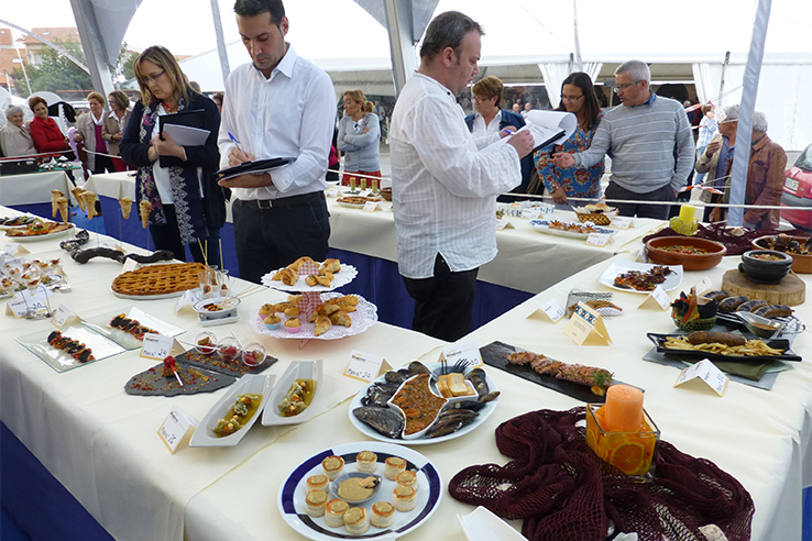 Mussel dish competition at the Seafood Festival in O Grove (Pontevedra, Galicia) Mussel dish competition at the Seafood Festival in O Grove (Pontevedra, Galicia)
