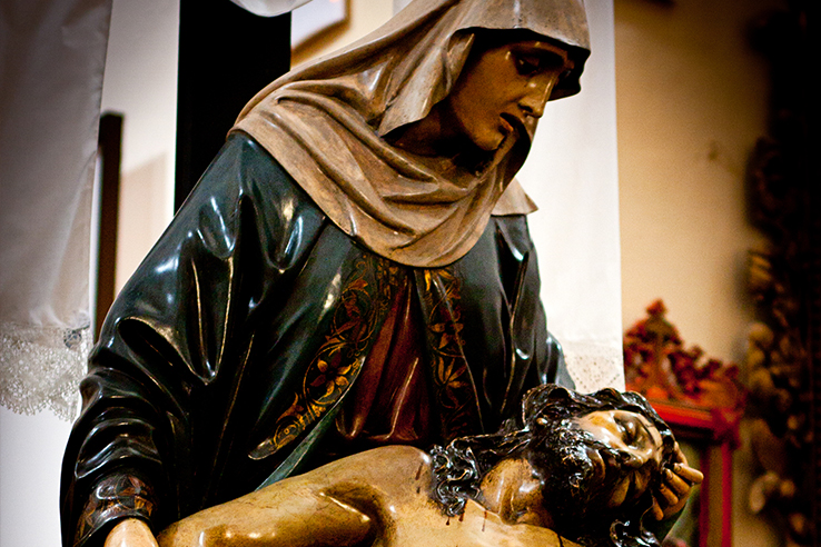 Jedna z religijnych rzeźb podczas obchodów Wielkiego Tygodnia w Calahorze (La Rioja) Jedna z religijnych rzeźb podczas obchodów Wielkiego Tygodnia w Calahorze (La Rioja)