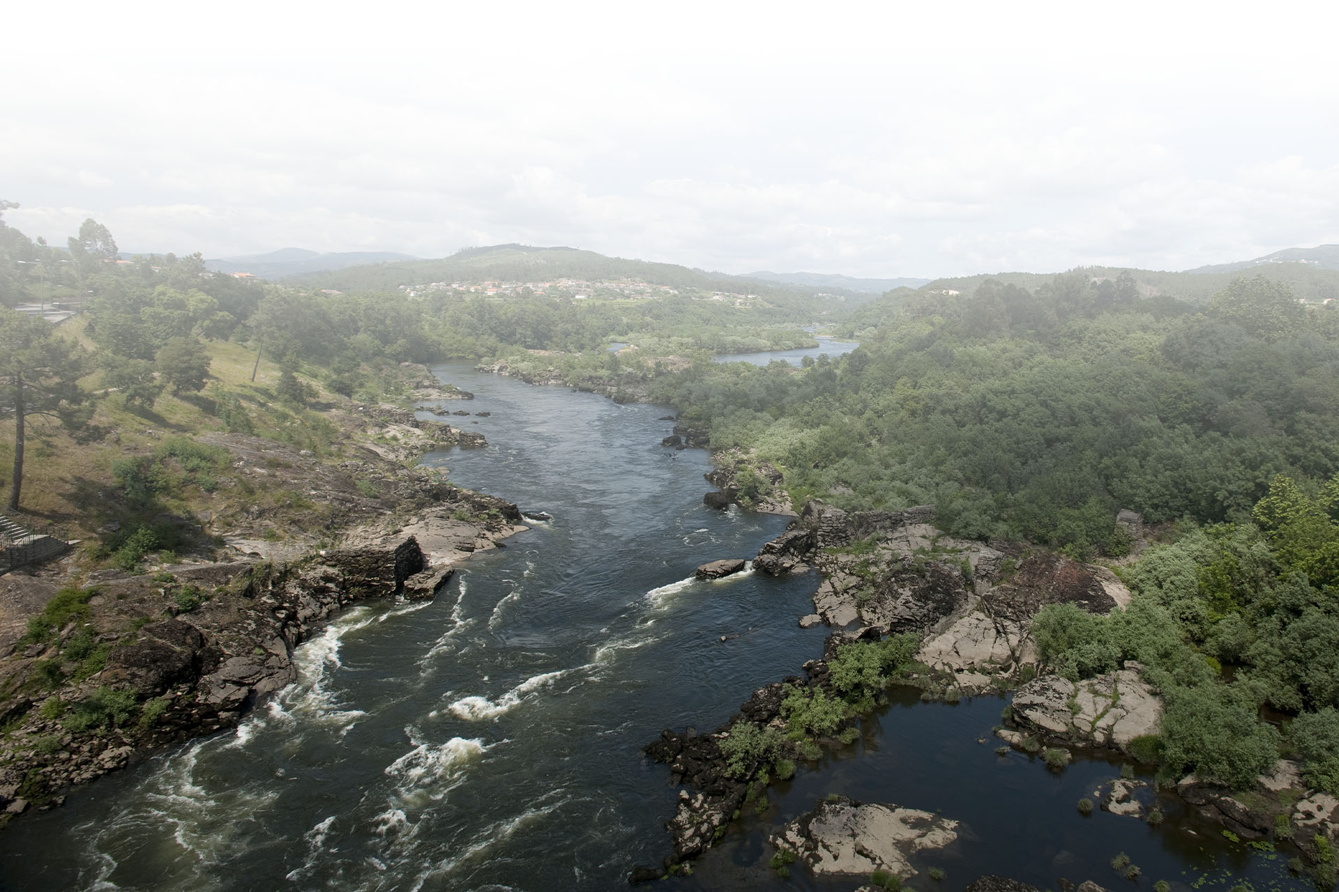 Pesqueiras in Arbo (Pontevedra, Galicia), where lampreys are caught Pesqueiras in Arbo (Pontevedra, Galicia), where lampreys are caught