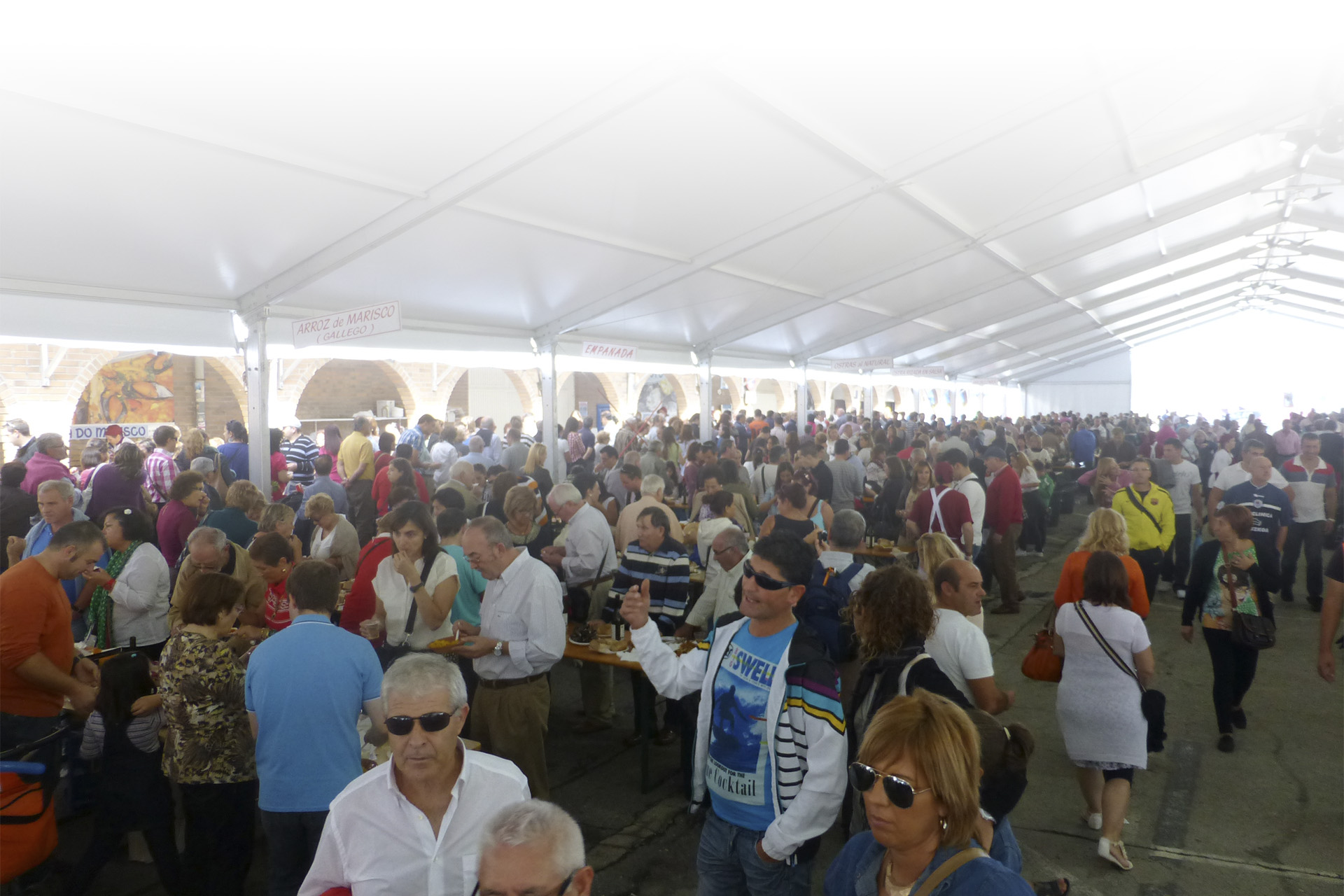 Crowds in the tents at the Seafood Festival in O Grove (Pontevedra, Galicia) Crowds in the tents at the Seafood Festival in O Grove (Pontevedra, Galicia)