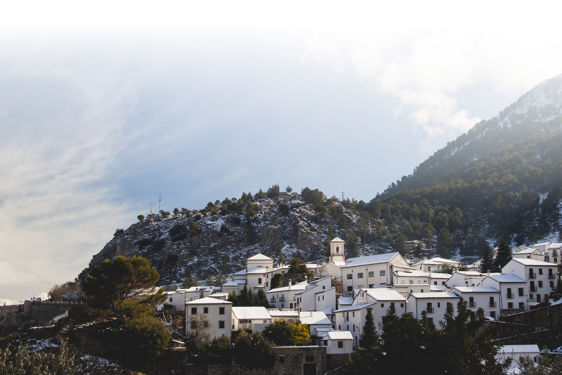 Panorama Grazalemy w Kadyksie (Andaluzja) Panorama Grazalemy w Kadyksie (Andaluzja)