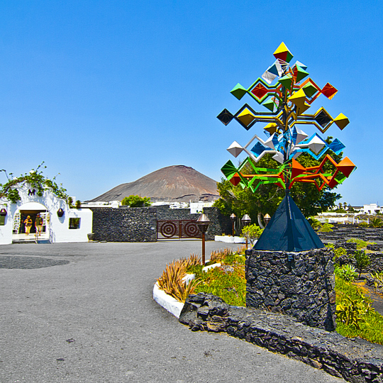 Entrada de la Fundación Cesar Manrique en Tahiche, Lanzarote