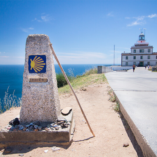 Panneau du chemin de Compostelle à Finisterre, Galice