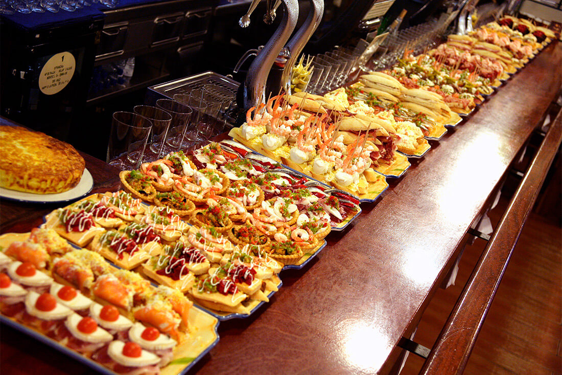 pintxos w Donostia-San Sebastián pintxos w Donostia-San Sebastián
