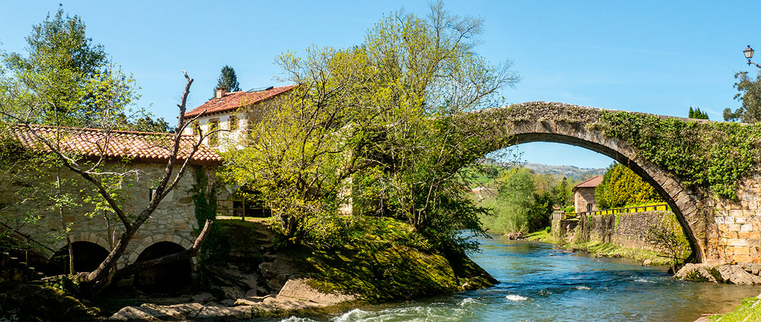 Old Bridge in Liérganes, Cantabria Old Bridge in Liérganes, Cantabria