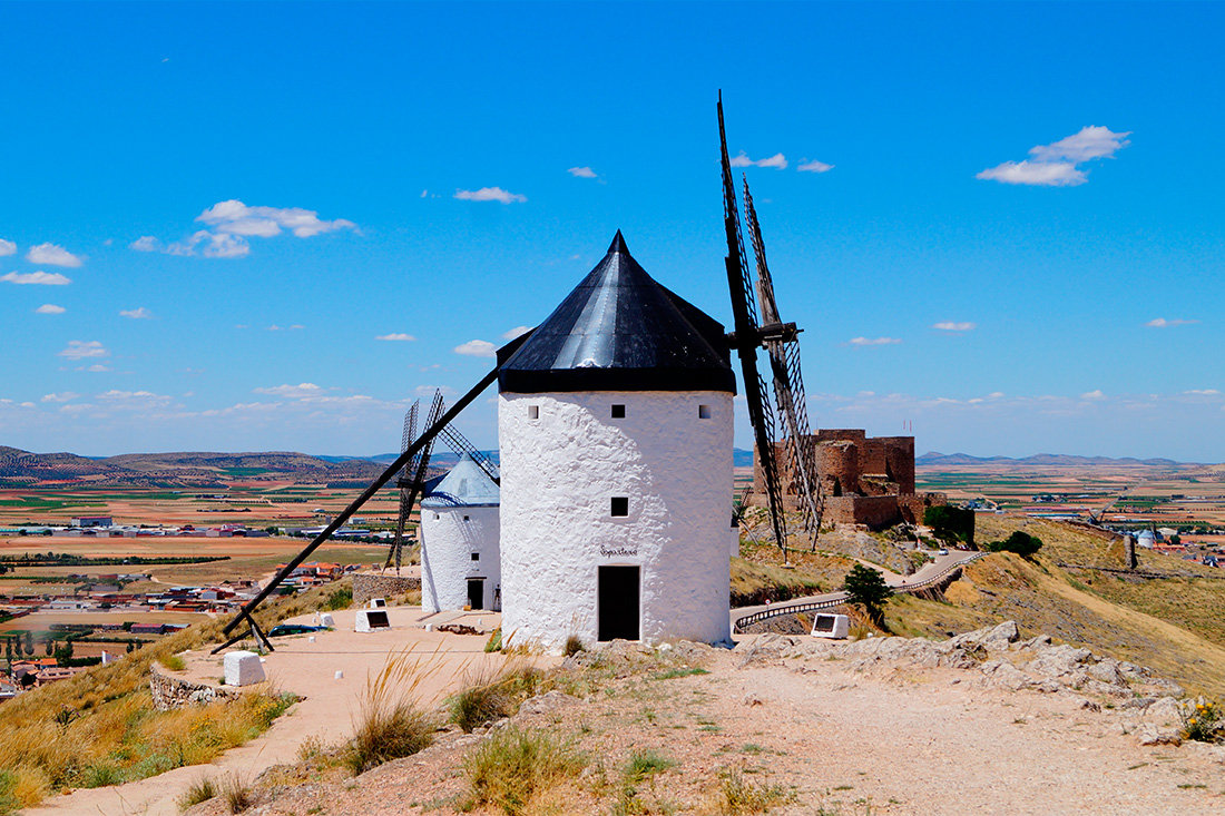 Windmills in Consuegra Windmills in Consuegra